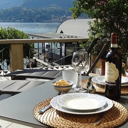 Terrazza Mazzini Lakeside Deluxe شقة *