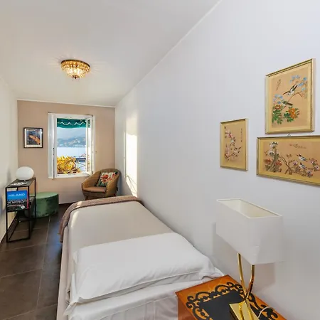 Terrazza Mazzini Lakeside Deluxe Apartment *